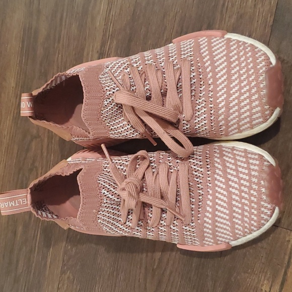 Womens Adidas NMD sneakers sz 7.5 - Picture 2 of 7